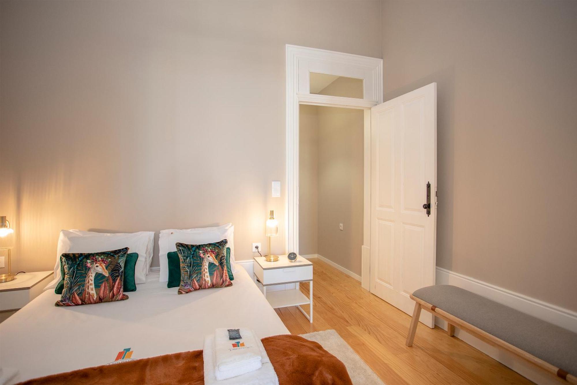 Liiiving In Porto - Balcony Design Apartment Bagian luar foto